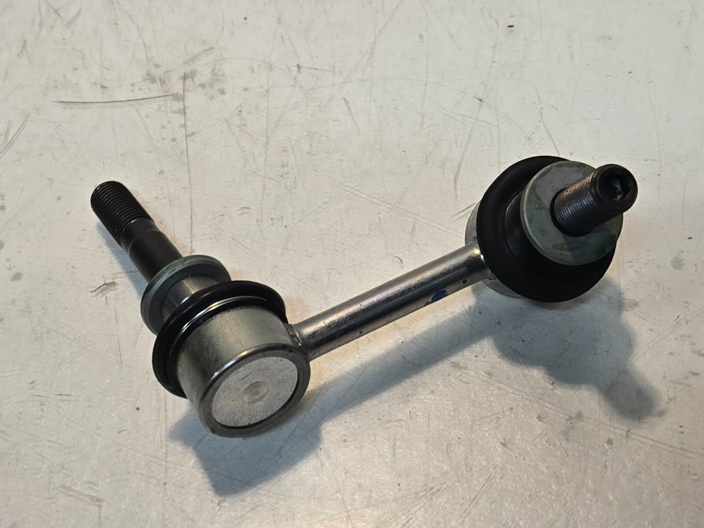 Toyota Genuine Parts Front Stabilizer Link Assembly 48820-30090 | GD09