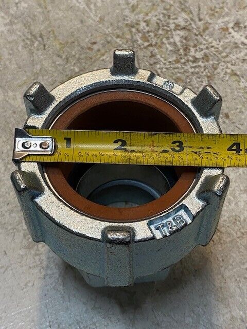 Thomas & Betts Cable Cord Connector 2" Jacketed Armor Cable 2-1/4" Grommet