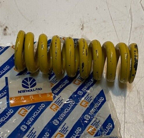New Holland 611055 Yellow Spring Part 4-3/8" H 39mm OD
