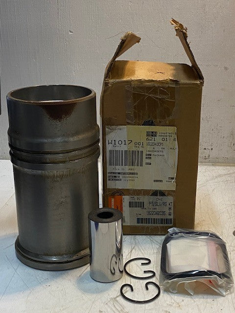 International 1822340C95 Piston & Sleeve Kit 1822322C92 | 1822097C2