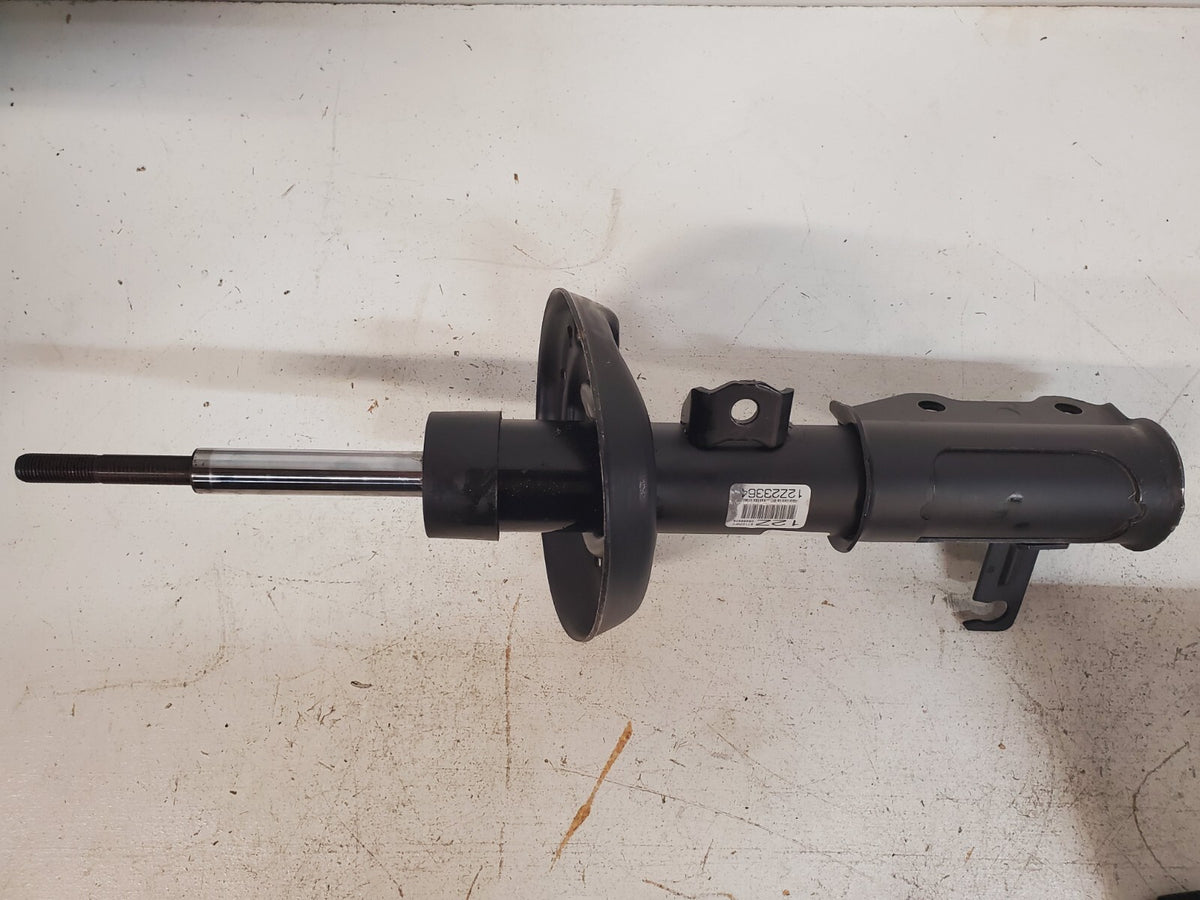 GM Front Suspension Strut Assembly 23390200