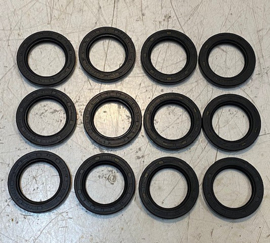 12 Quantity of TTO F1118 Oil Seals 62mm OD 40mm ID (12 Quantity)