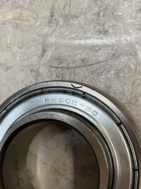 Peer FH206-20 China 24x32x61mm Insert Bearing