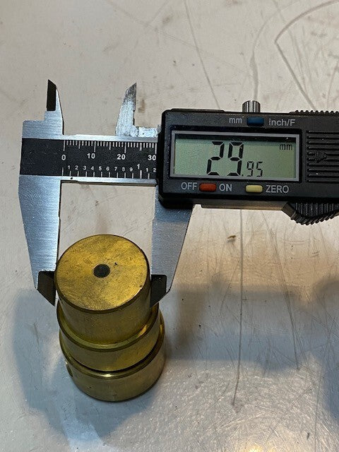 Norgren R16-201-N56A Brass Pneumatic Regulator 400 PSIG 2-1/4" H 38mm OD 11mm ID