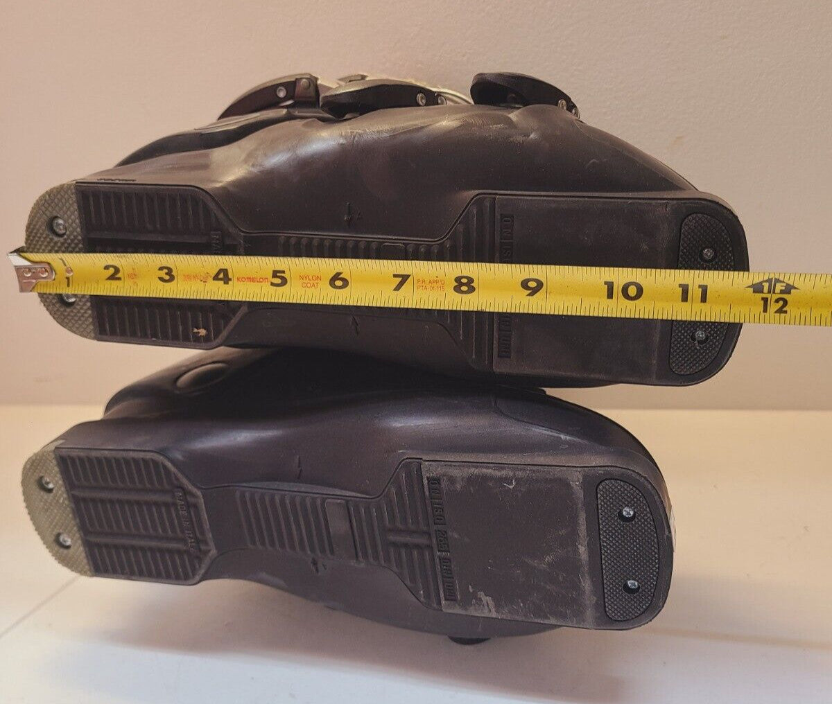 Lange Downhill Ski Boots Mid 5.6 | 3070088 | BLK 26.5 | C3070020S