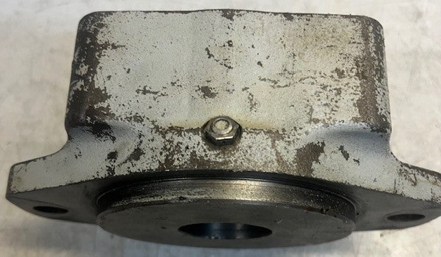 Hydraulic Shaft End Cover Heavy Duty Replacement Industrial Equipment Part 2126