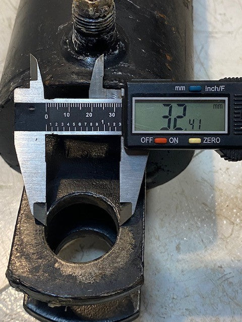 Hydraulic Cylinder 34" Long 4-1/2" Dia. 14mm Bore 32mm Bore