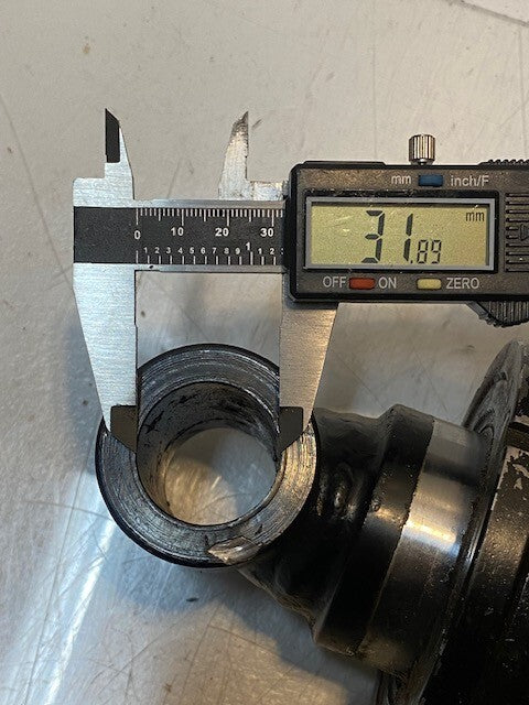 Hydraulic Power Steering Cylinder 14" L 4-1/2" Dia. 32mm Bore