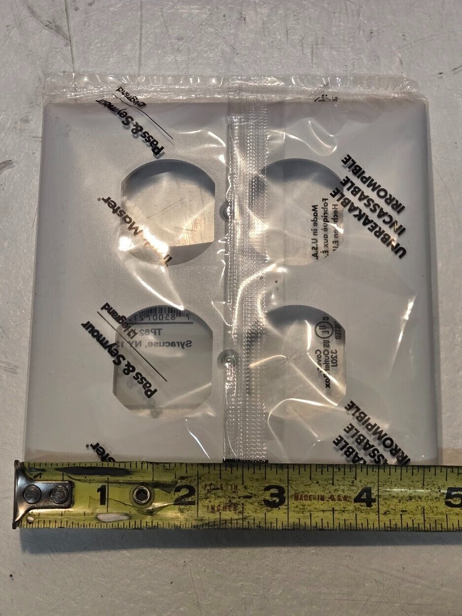 100 Quantity of Pass & Seymour TP82-W TradeMaster Wall Plates (100 Quantity)