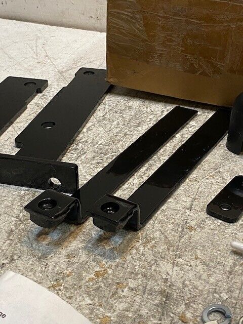 Demco Base Plate Hardware for Ford Edge 9518210