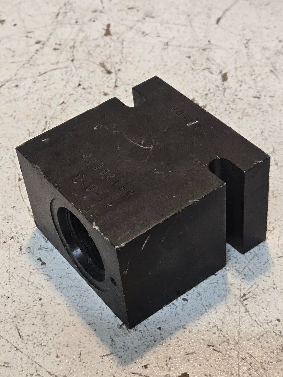 Hydraulic 3-Way Valve Body 11-013-541201777 | IA04R0