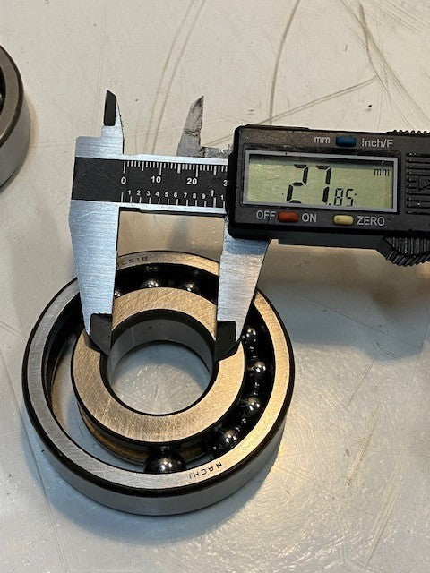 2 Quantity of Nachi 28BCS18 Bearings 28x72x18mm (2 Quantity)