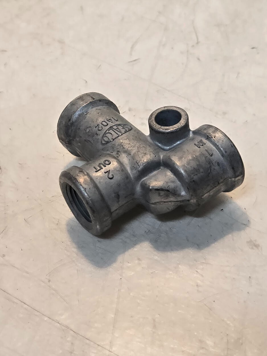 Sealco 140280 Air Brake Pressure Protection Valve | 3/8" NPT Ports | 70 PSI