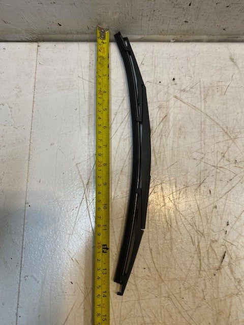 ISUZU 8-97300-440-0 Rear 14" Wiper Blade for 2002-2004 Isuzu AXIOM Made in USA