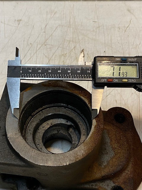 Lynch MB-1685-3 Reversing Gearbox Half Case Aerator Gear