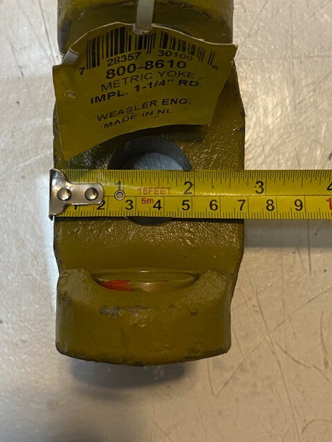 Weasler Metric Yoke 800-8610 IMPL 1-1/4" RD 32mm Bore 30mm Pin Hole