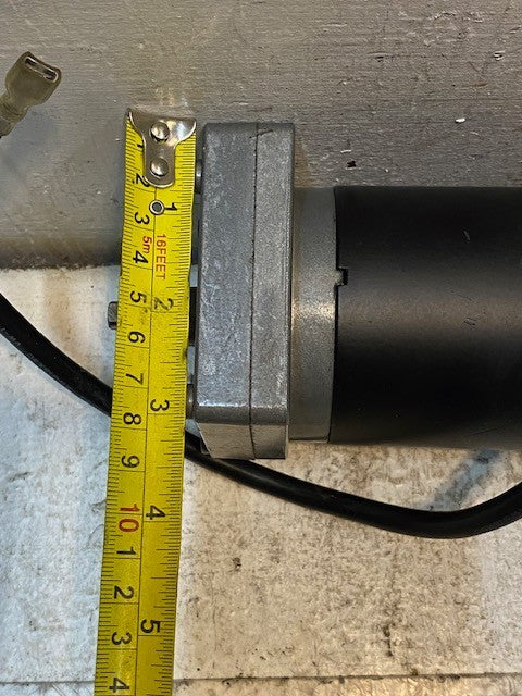 Servo Electric Gear Motor 6-1/2" Long 3" Wide 3-3/4" Tall 8mm Shaft 77mm OD