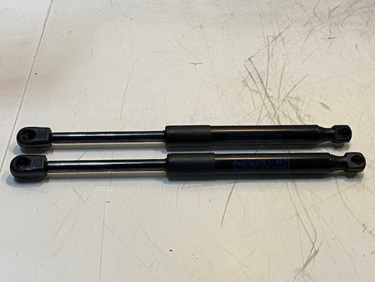 2 Quantity of Gas Shock Struts 010006 0390N 037/13 A 4 | 92235540 (2 Quantity)