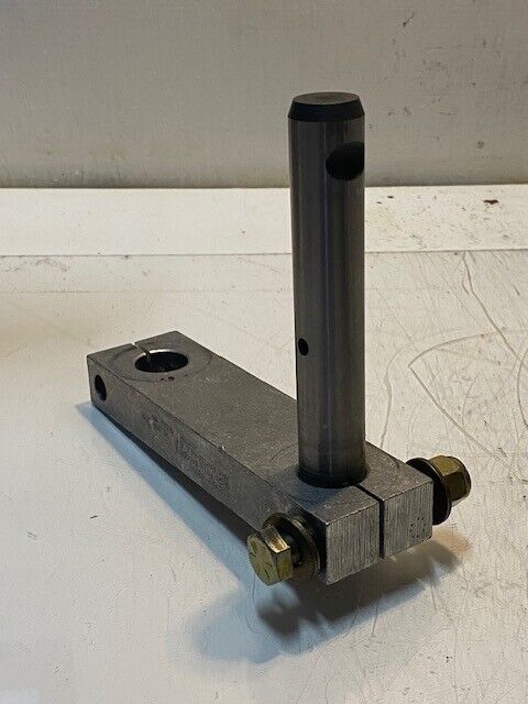 Kenworth Horton Leaf Spring Shackle Side Bar Crank Handle 13890-F-23902, 4966472