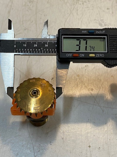6 Quantity of Globe Sprinkler Heads GL 4215, SSU-I, 200 Deg, 2013 (6 Quantity)
