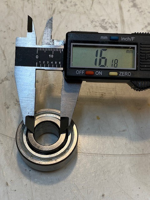 24 Quantity of HLU 203KRR-2C/3 Ball Bearings 16x40x18mm (24 Quantity)