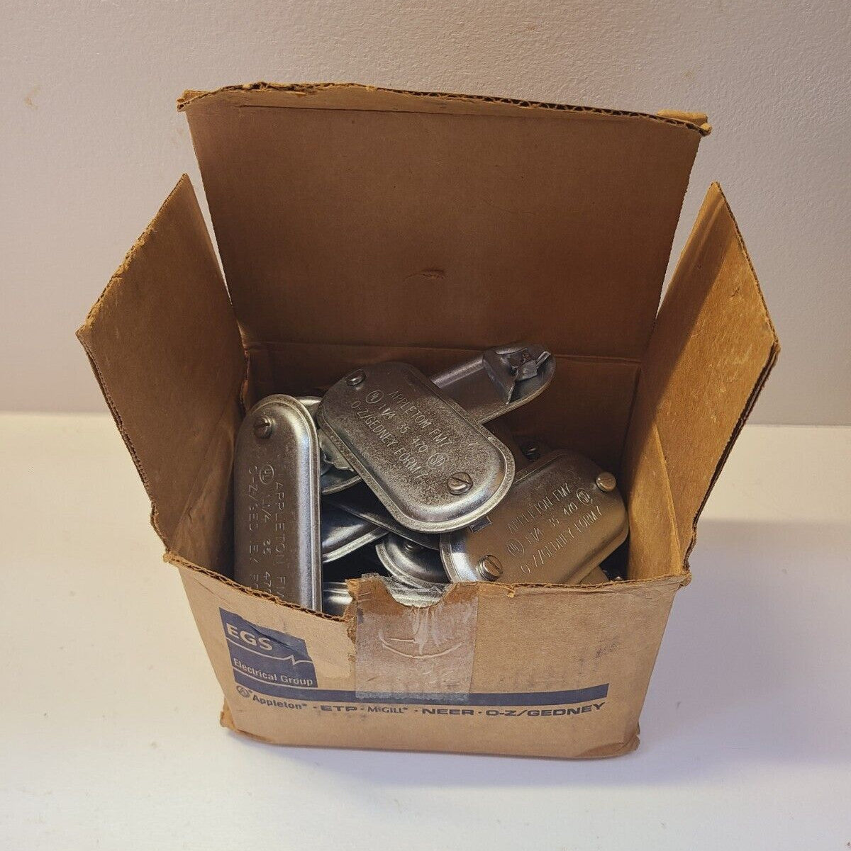 20 Quantity of EGS Appleton 1-1/4" Steel FM7 Blank Covers APP 470 (20 Qty)