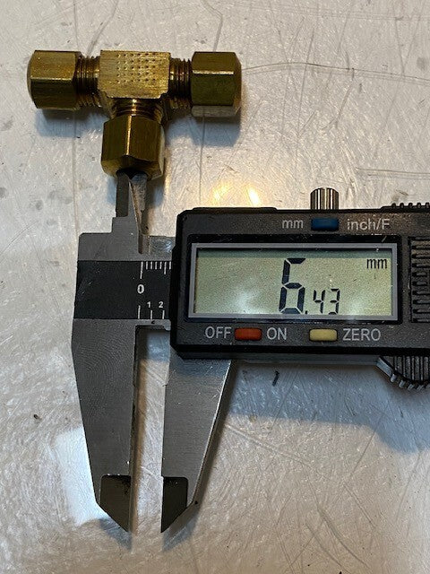 10 Qty of Anderson Fittings 64A-44 | 1/4" 64A Tube Tees 47mm L 27mm W (10 Qty)