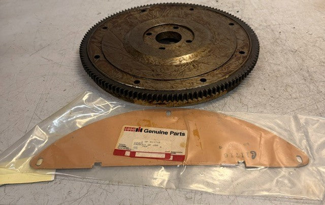 Case IH Heavy Machinery Flywheel And Corresponding Genuine Cover Gasket G11716