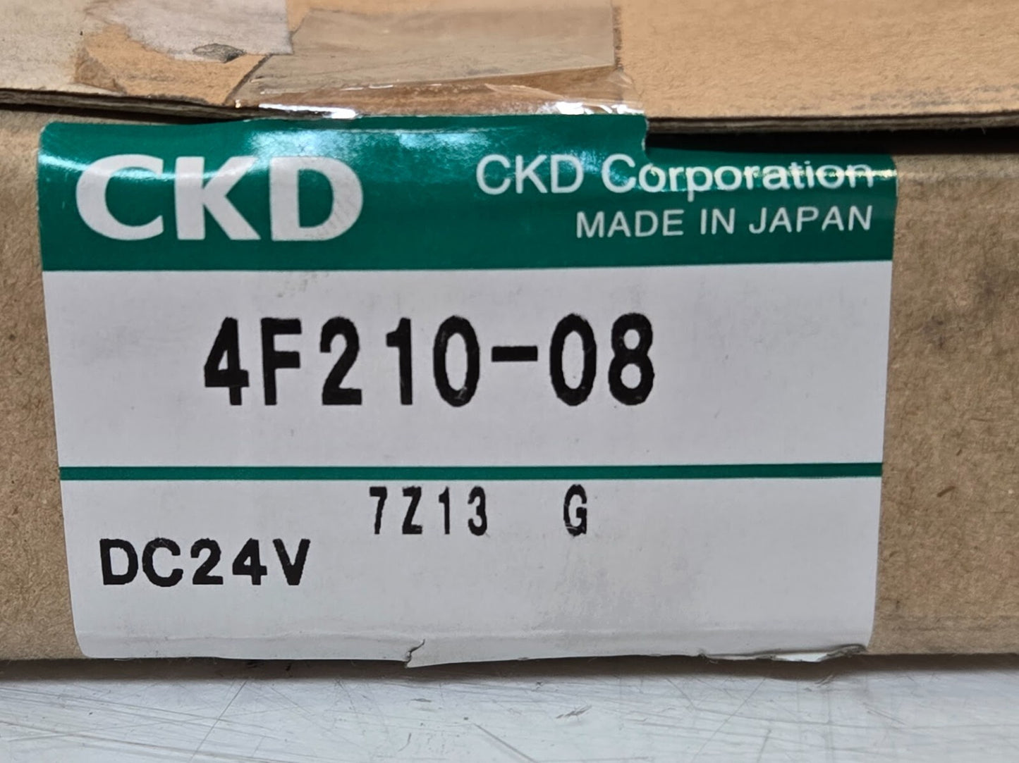 CKD 4F210-08 Pnuematic Solenoid Valve DC24V | 7Z13 G | 0.1-1.0 MPa | C1C2 E1SE2