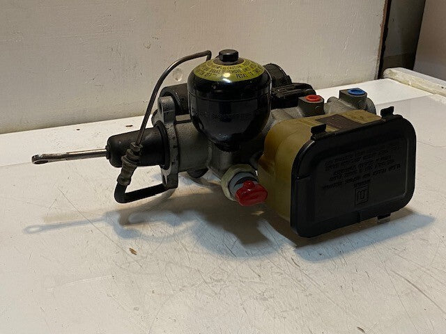 Brake Master Cylinder 18011359 | 15" x 11" x 7"