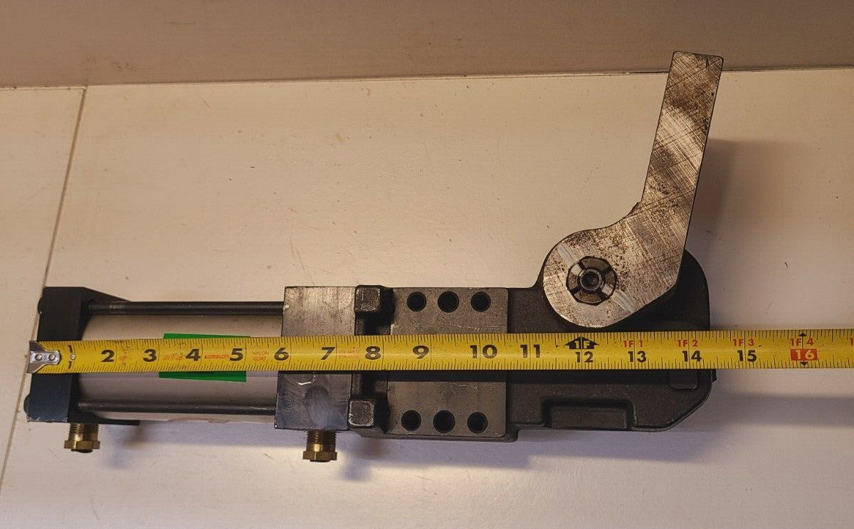 DE-STA-CO Pneumatic Heavy Duty Action Clamp 893-D  | 893132