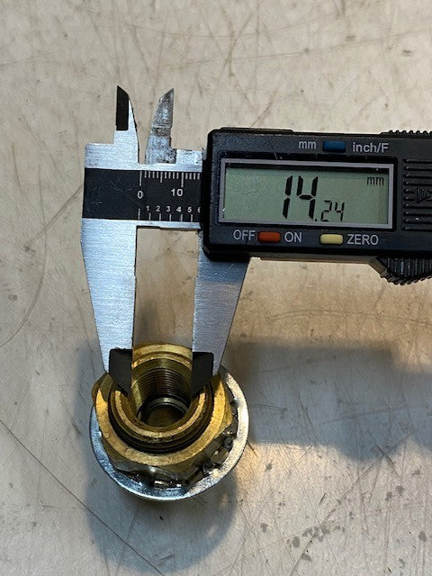 9 Qty of Brass Bulkhead Hex Fittings 1-5/8" Long 21mm Thread 32mm Hex (9 Qty)