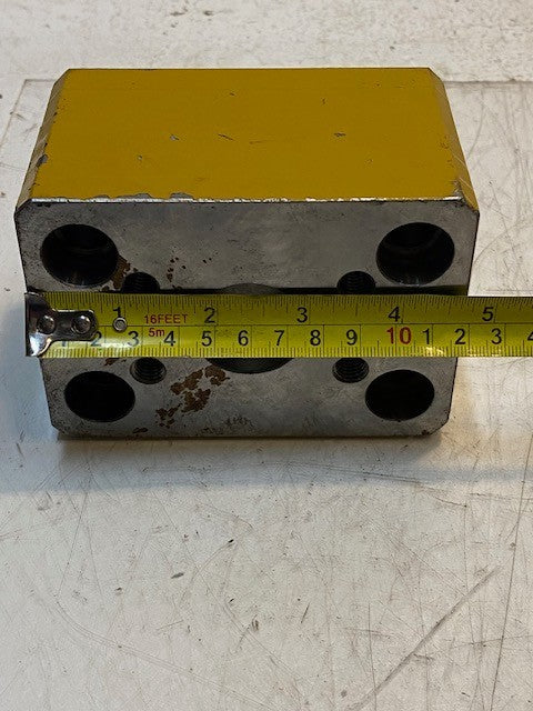 Caterpillar CAT Block 239-1794 | 4-3/4" L 3-1/4" W 32mm Bore 25mm Thread