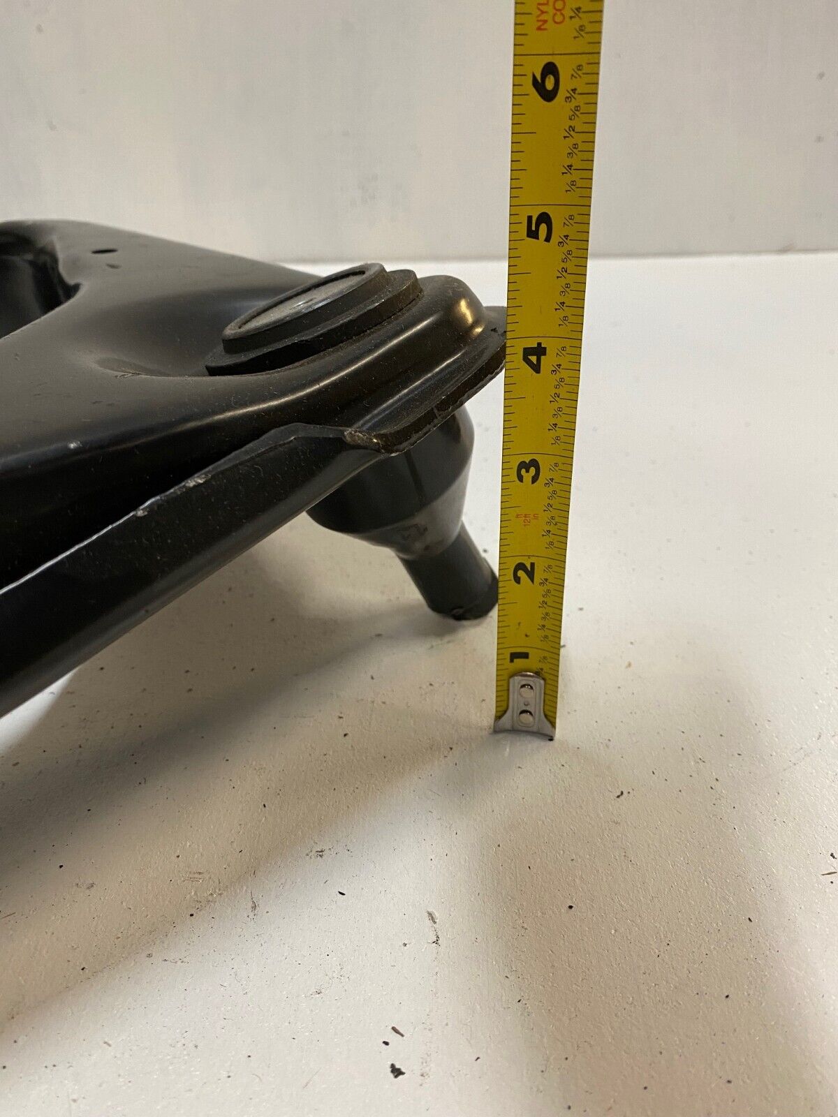 Suspension Control Arm & Ball Joint Assembly SYT22