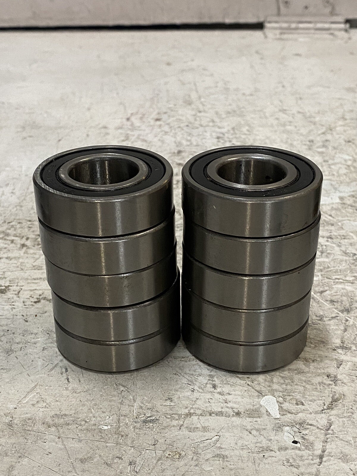28 Pack Of Bearings 62052RSC3 (28 quantity)