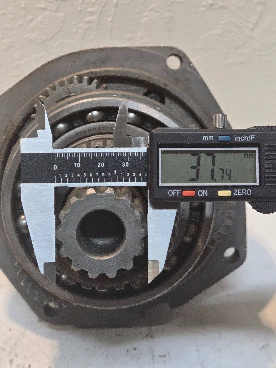 Transmission Planetary Gear Set and Cage 360643R1