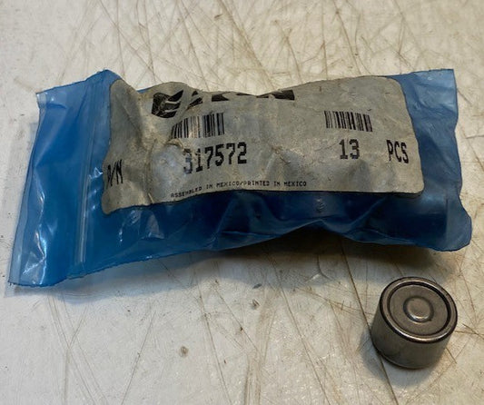 Bag of 13 Eaton 317572 Standard Pintle Needle Bearings 18x22x16mm