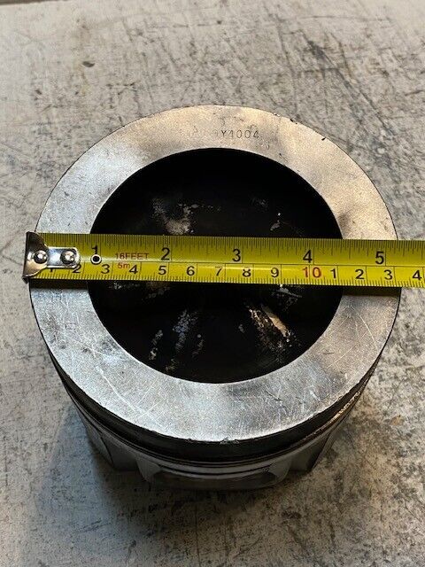 Piston 9Y4004 | 5-1/4" Dia. 5-3/8" Tall