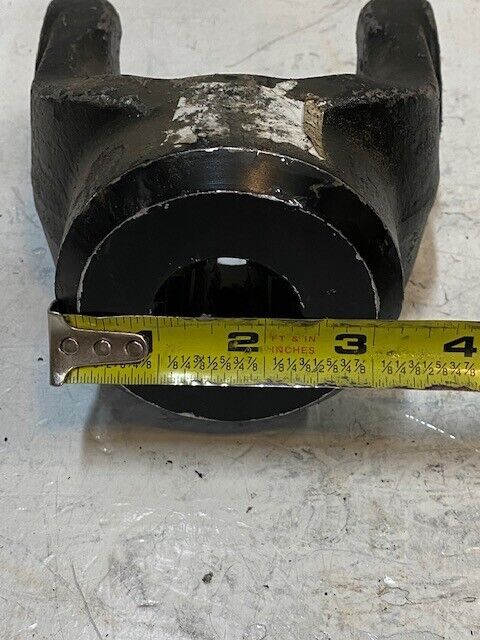 End Yoke 1-3/8" Shaft x 6 Spline Bore 1-1/2" Side Holes