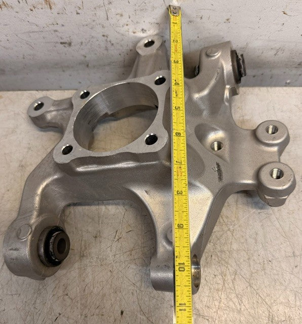 Right Rear Suspension Knuckle CK-211-00-400R Steering Hub Wheel Carrier Assembly