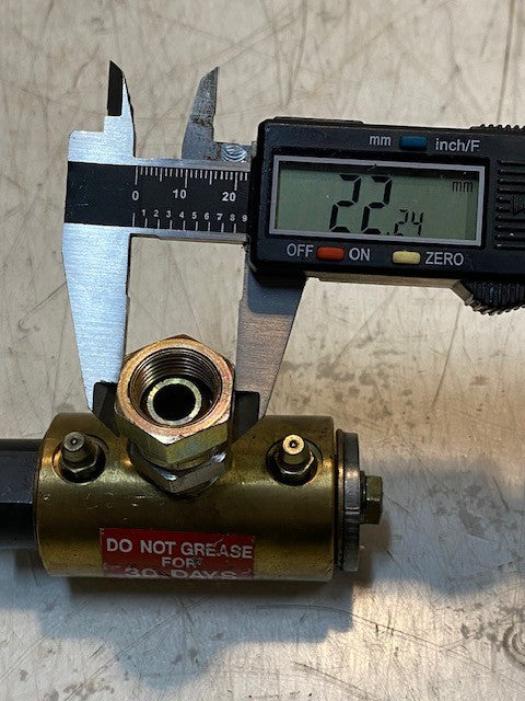 D&S Manufacturing Car Wash Hi-Pressure Swivel Fitting 4" x 2-3/4"