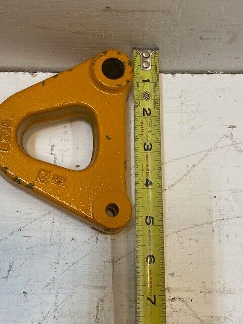 Suspender For Trolley Hoist EZ08 36mm Bore 16mm Hole 9mm Smaller Hole