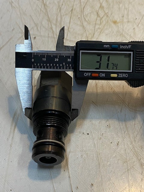 Hydraulic Main Relief Valve Pressure Relief Control Valve 3" Long 24mm End