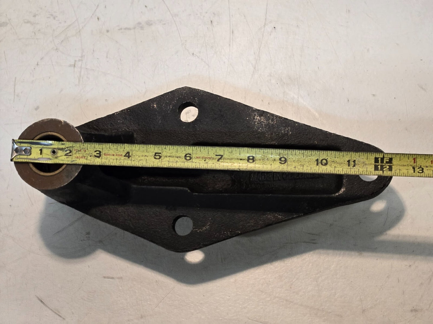 Flagg E732-75 Leaf Spring Hanger for Peterbilt | 12-1/2" x 5-7/8" x 4-1/2"