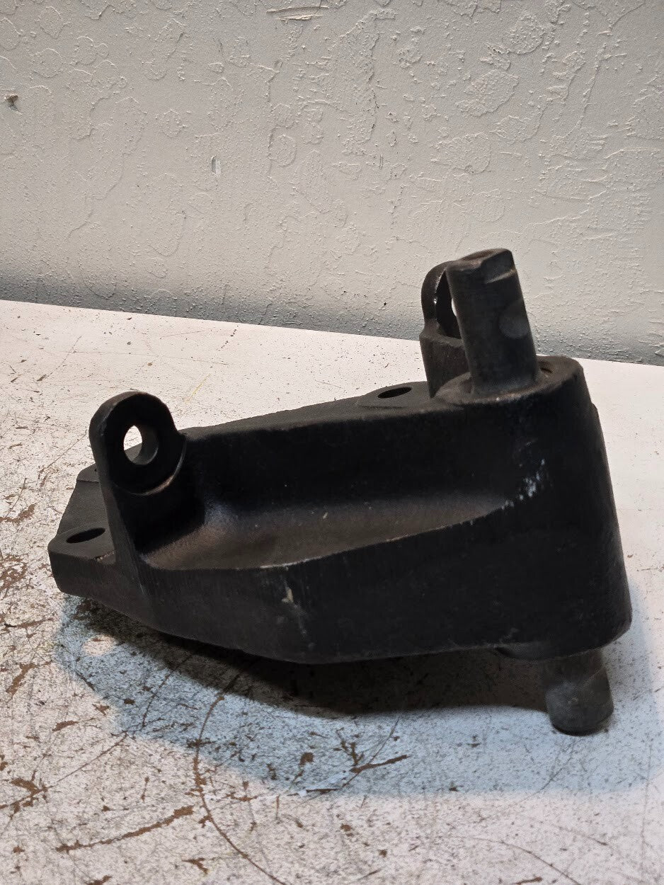 Front Spring Hanger Bracket 1658157C3 for International | 0214K | AD1