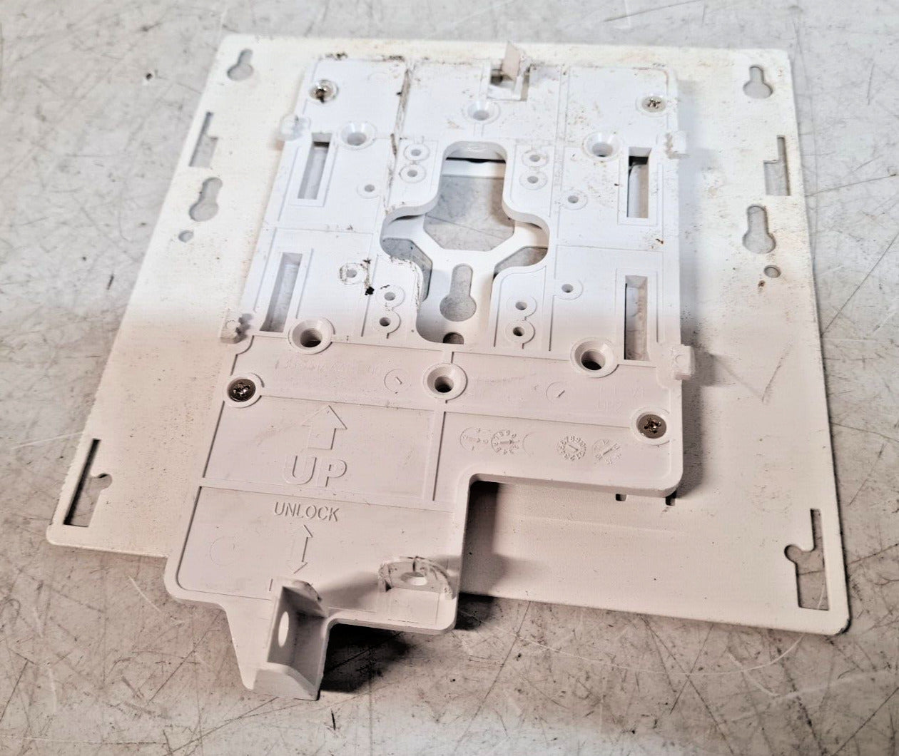 4 Qty. of Wall Mount Brackets 3B-RNAA4P1-001 (4 Qty)