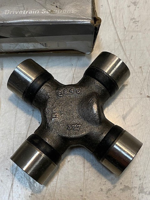 Neapco U-Joint E846 | 4-1/8" Wide 30mm End