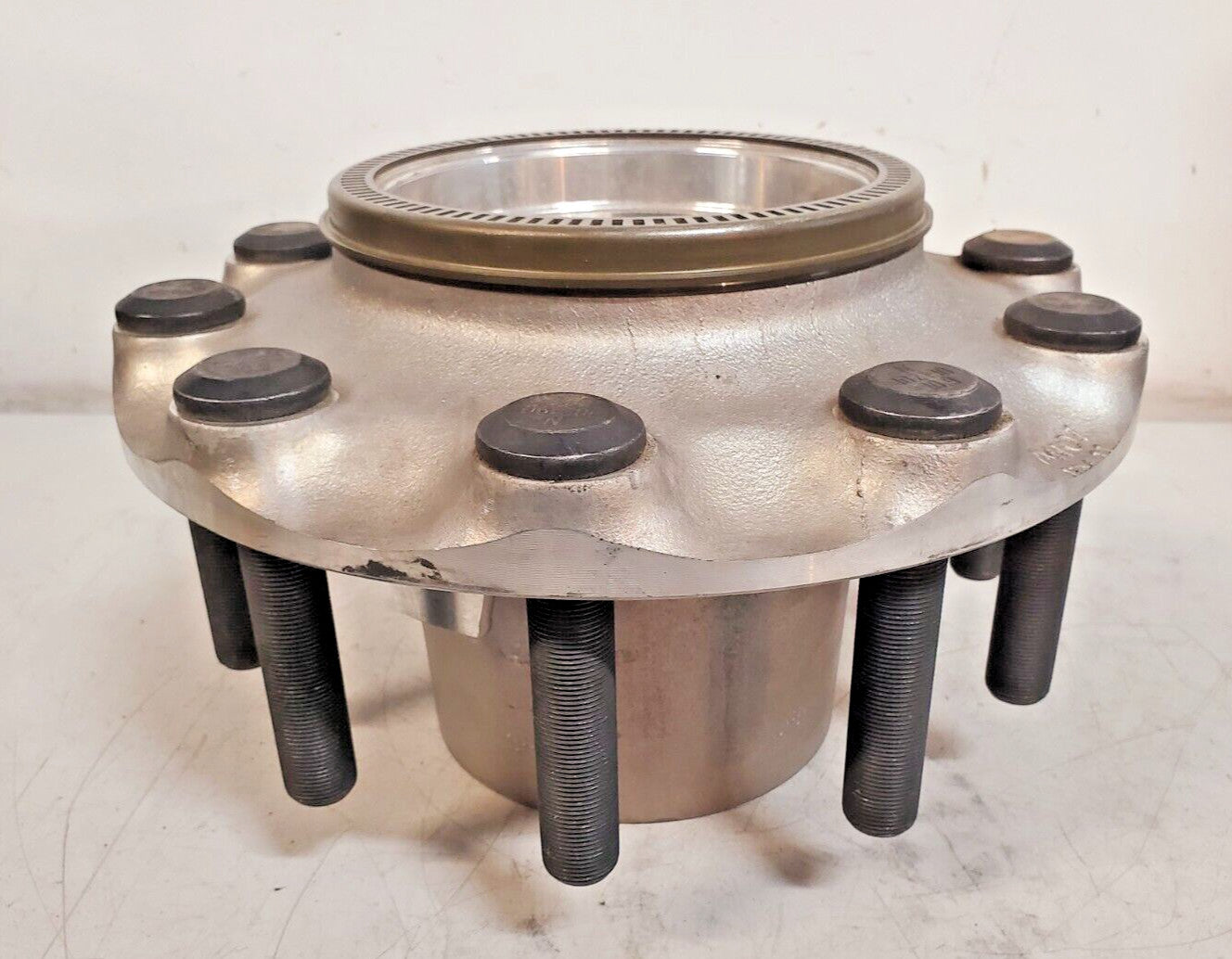 Conmet Hub Part Number 5757084 | 102035 | CM101 PM11 | 05704 TE