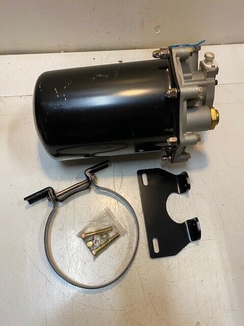 Air Dryer 59114C | 8-Bolt | 9" Diameter | 14" Long