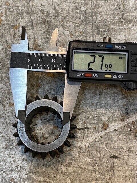 Gear 20-Teeth 15-Spline 28mm Bore 50mm OD 29mm Thick